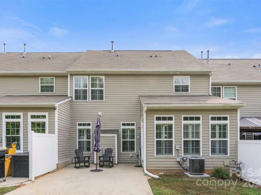 370 Battery Circle, Clover, SC 29710.  MLS# CAR4309546, YatesRealty ID 333. Private outdoor patio area