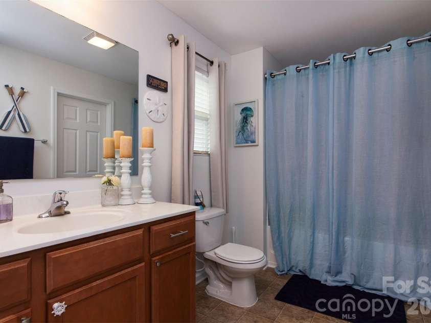 12848 Clydesdale Drive, Midland, NC 28107.  MLS# CAR4340099, YatesRealty ID 3330. Primary bathroom