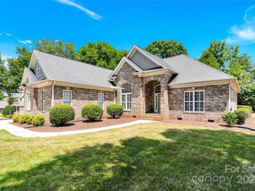 267 Spring Run Drive, Mooresville, NC 28117.  MLS# CAR4287561, YatesRealty ID 3330. 