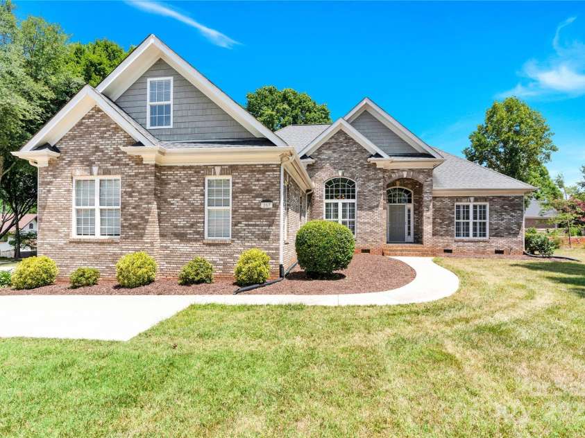 267 Spring Run Drive, Mooresville, NC 28117.  MLS# CAR4287561, YatesRealty ID 3330. 