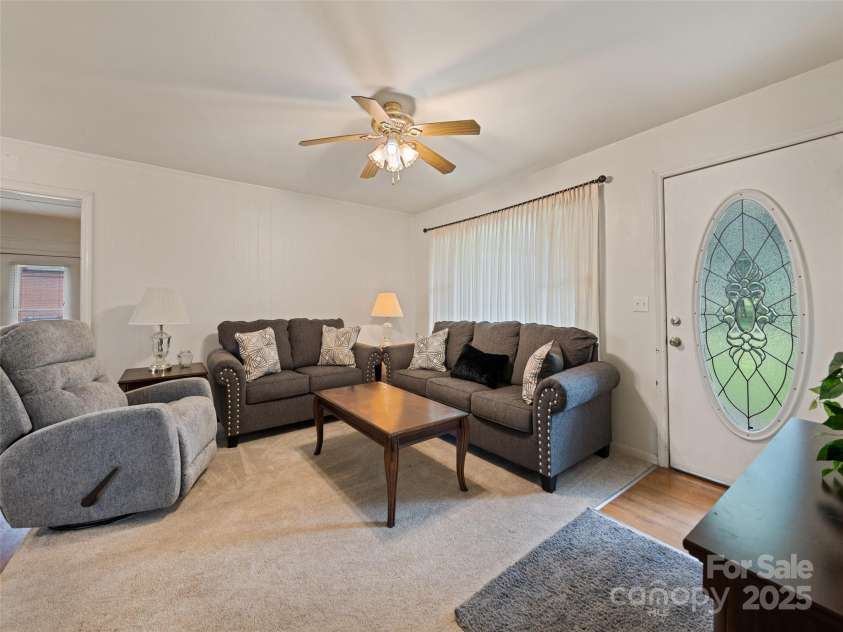 241 Grandview Circle, Waynesville, NC 28786.  MLS# CAR4291843, YatesRealty ID 33300. 