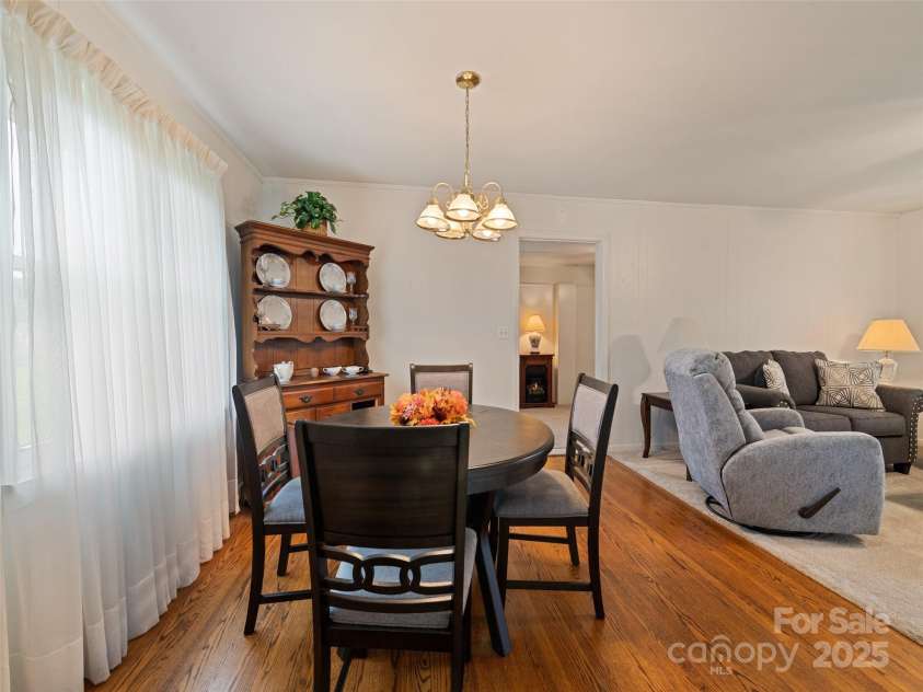 241 Grandview Circle, Waynesville, NC 28786.  MLS# CAR4291843, YatesRealty ID 33300. Dining area