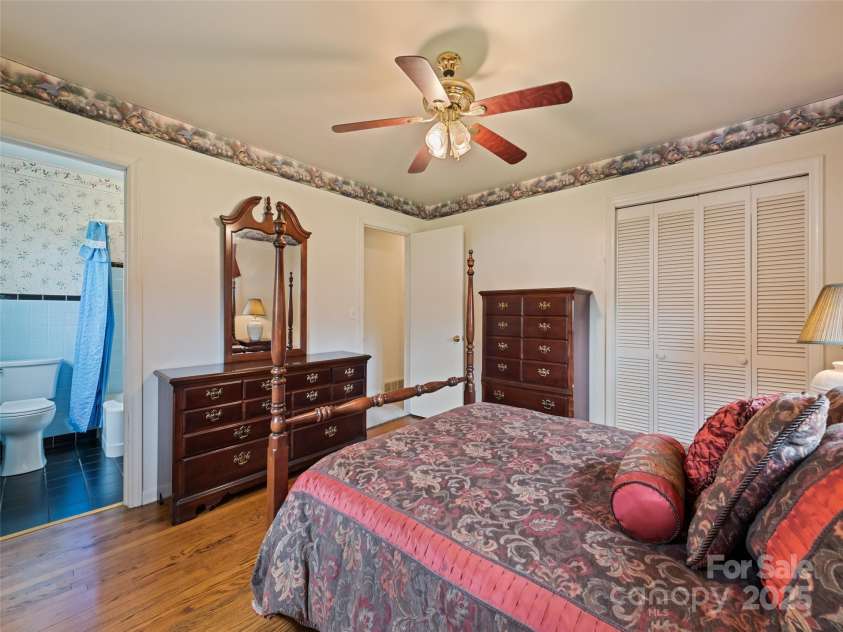 241 Grandview Circle, Waynesville, NC 28786.  MLS# CAR4291843, YatesRealty ID 33300. Master bedroom