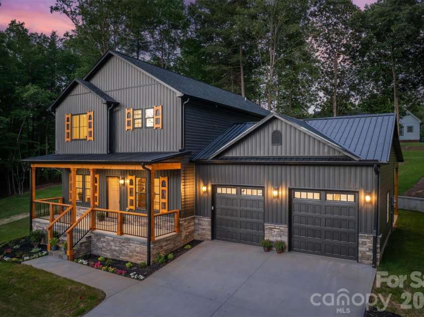 5676 MARBLESTONE Drive, Granite Falls, NC 28630.  MLS# CAR4394597, YatesRealty ID 33300. 