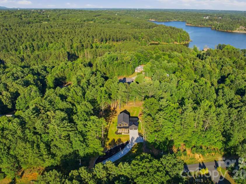 5676 MARBLESTONE Drive, Granite Falls, NC 28630.  MLS# CAR4394597, YatesRealty ID 33300. 