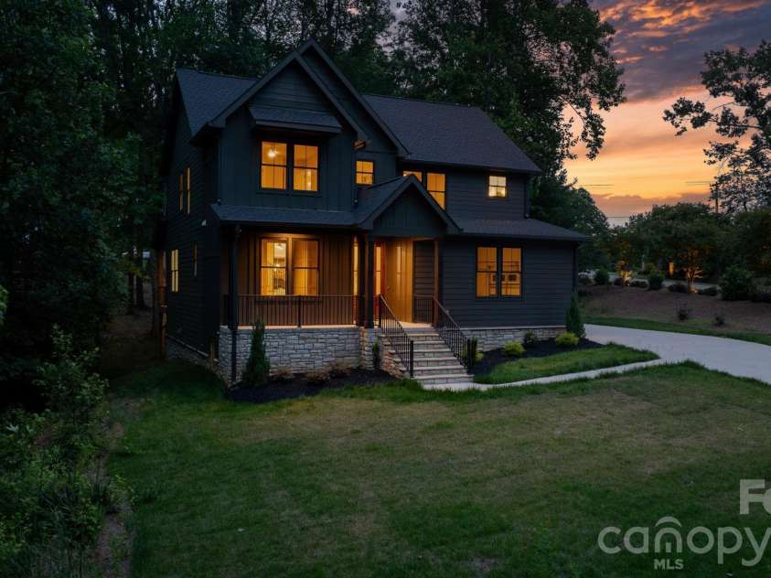 3528 Waterview Trail, Lincolnton, NC 28092.  MLS# CAR4394700, YatesRealty ID 33301. 
