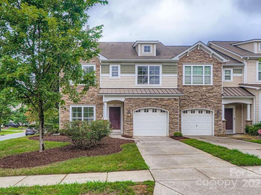 6316 Cory Bret Lane, Charlotte, NC 28278.  MLS# CAR4286668, YatesRealty ID 33301. 