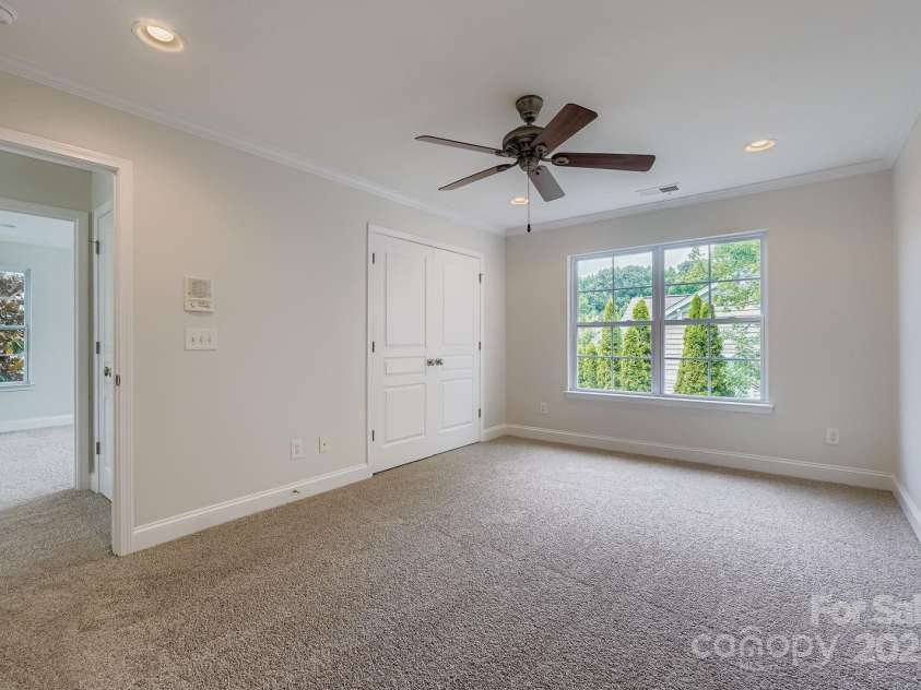 6316 Cory Bret Lane, Charlotte, NC 28278.  MLS# CAR4286668, YatesRealty ID 33301. 