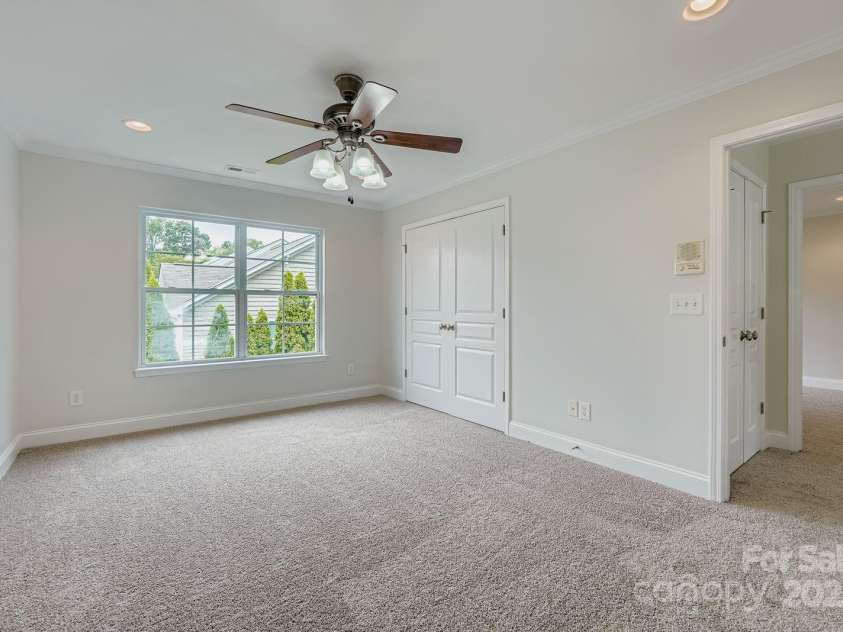 6316 Cory Bret Lane, Charlotte, NC 28278.  MLS# CAR4286668, YatesRealty ID 33301. 