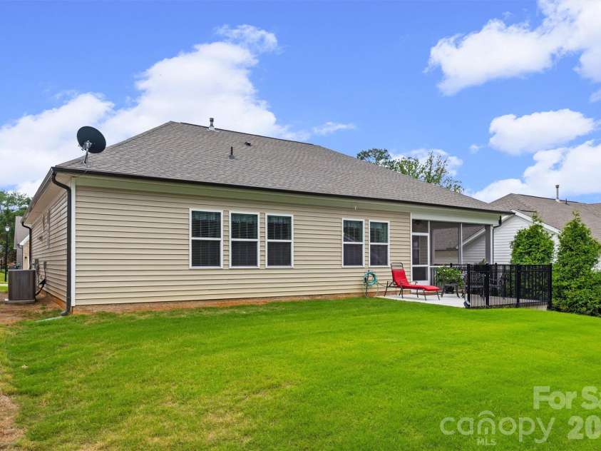 172 Amerson Drive, Rock Hill, SC 29730.  MLS# CAR4395671, YatesRealty ID 33302. 