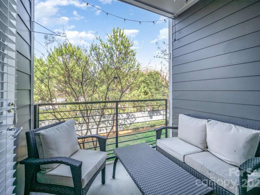 3621 Vallette Court, Charlotte, NC 28203.  MLS# CAR4291648, YatesRealty ID 33302. 