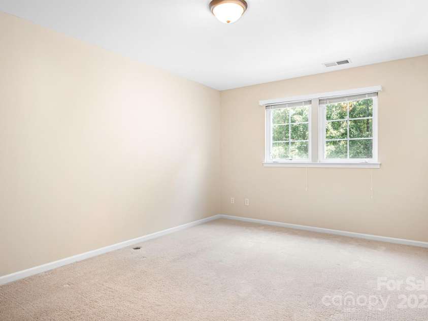 14661 Greenpoint Lane, Huntersville, NC 28078.  MLS# CAR4288934, YatesRealty ID 33304. 