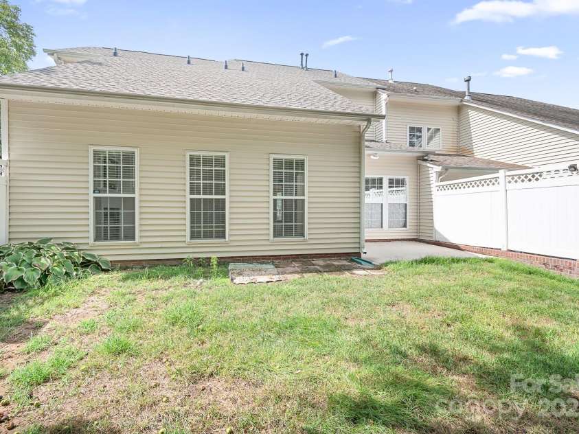 14661 Greenpoint Lane, Huntersville, NC 28078.  MLS# CAR4288934, YatesRealty ID 33304. 