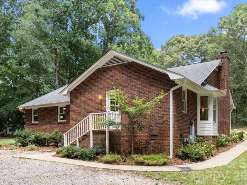 2482 Waxhaw Indian Trail Road, Waxhaw, NC 28173.  MLS# CAR4393360, YatesRealty ID 33304. 