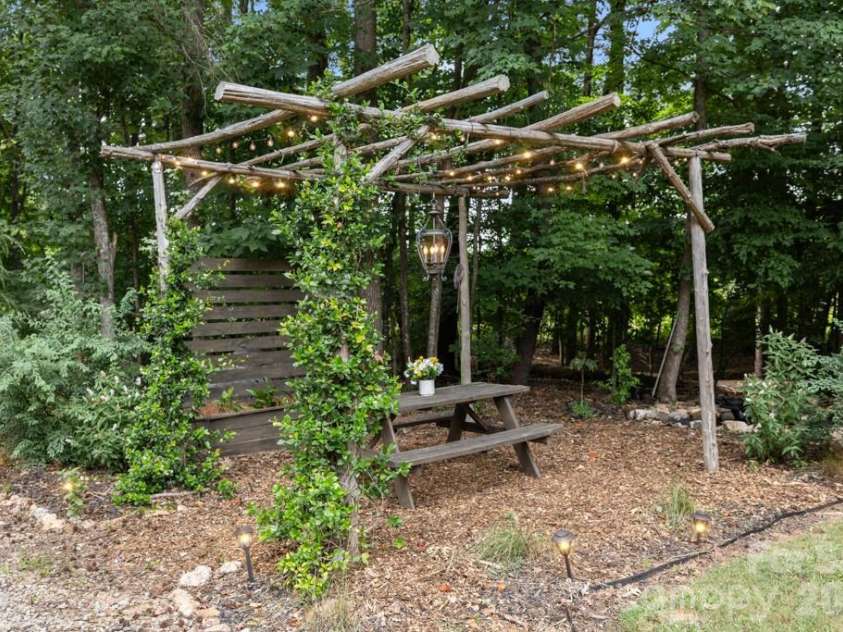 2482 Waxhaw Indian Trail Road, Waxhaw, NC 28173.  MLS# CAR4393360, YatesRealty ID 33304. 