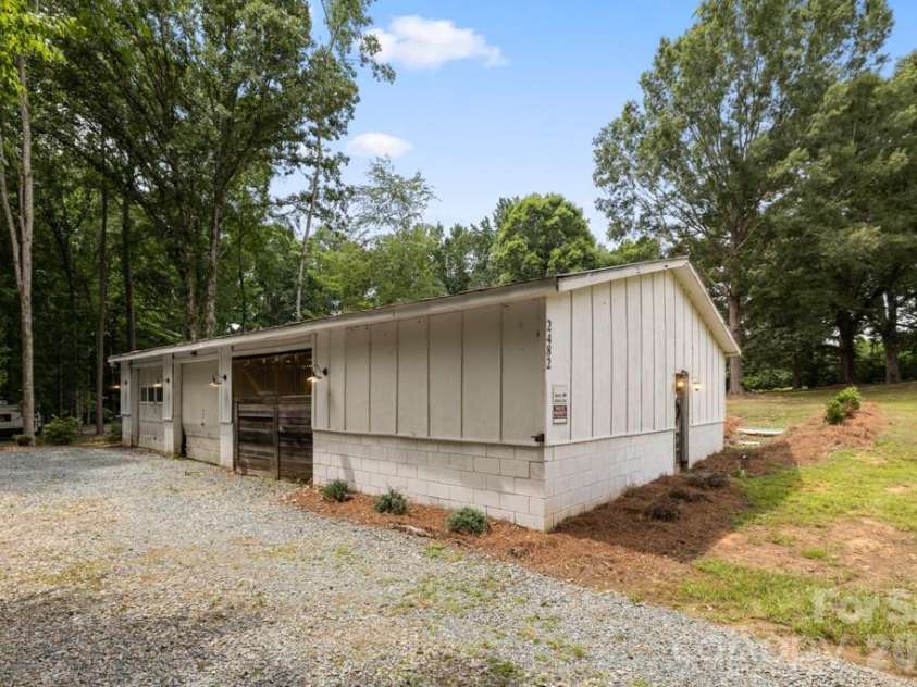 2482 Waxhaw Indian Trail Road, Waxhaw, NC 28173.  MLS# CAR4393360, YatesRealty ID 33304. 