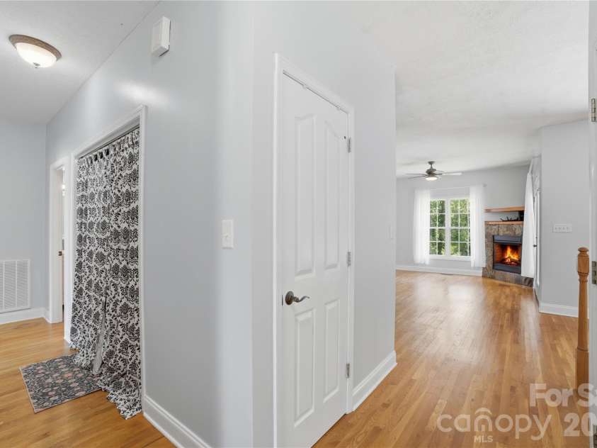 1550 Indian Springs Drive, Conover, NC 28613.  MLS# CAR4395308, YatesRealty ID 33305. 