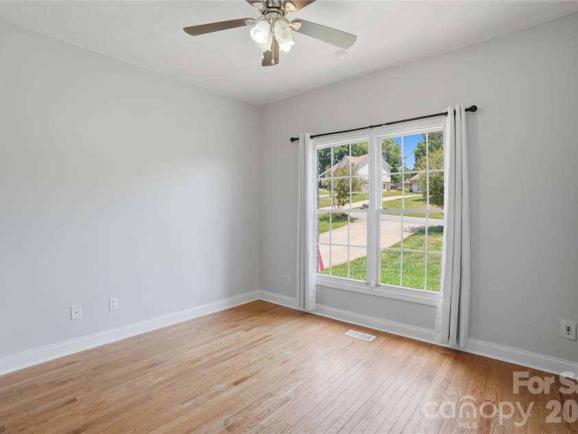 1550 Indian Springs Drive, Conover, NC 28613.  MLS# CAR4395308, YatesRealty ID 33305. 