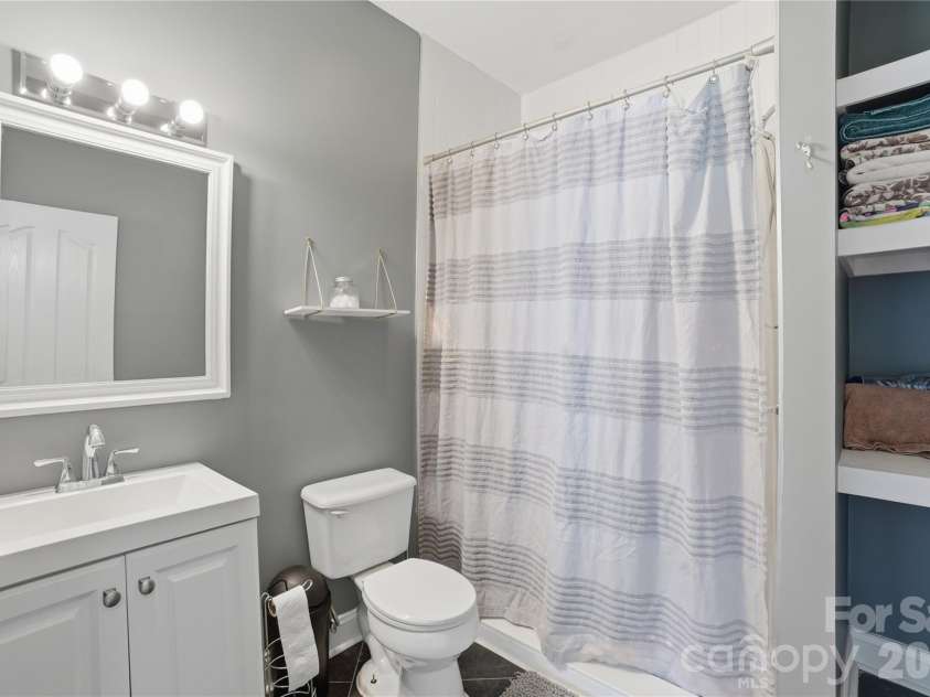 1550 Indian Springs Drive, Conover, NC 28613.  MLS# CAR4395308, YatesRealty ID 33305. 