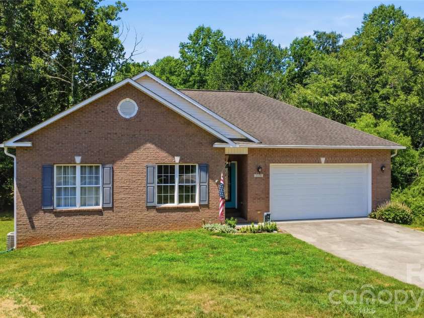 1550 Indian Springs Drive, Conover, NC 28613.  MLS# CAR4395308, YatesRealty ID 33305. 