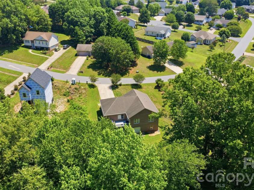1550 Indian Springs Drive, Conover, NC 28613.  MLS# CAR4395308, YatesRealty ID 33305. 