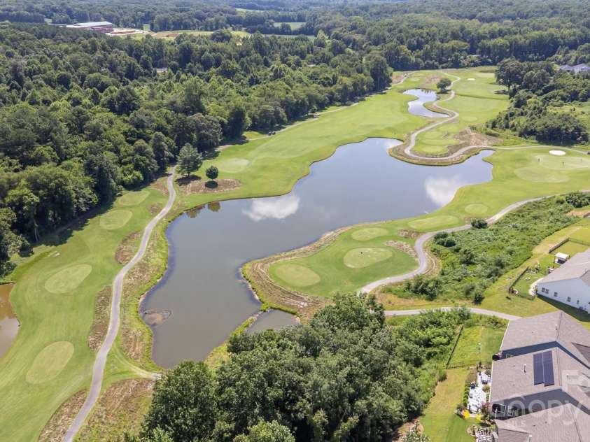 179 Canada Drive, Statesville, NC 28677.  MLS# CAR4281918, YatesRealty ID 33306. 