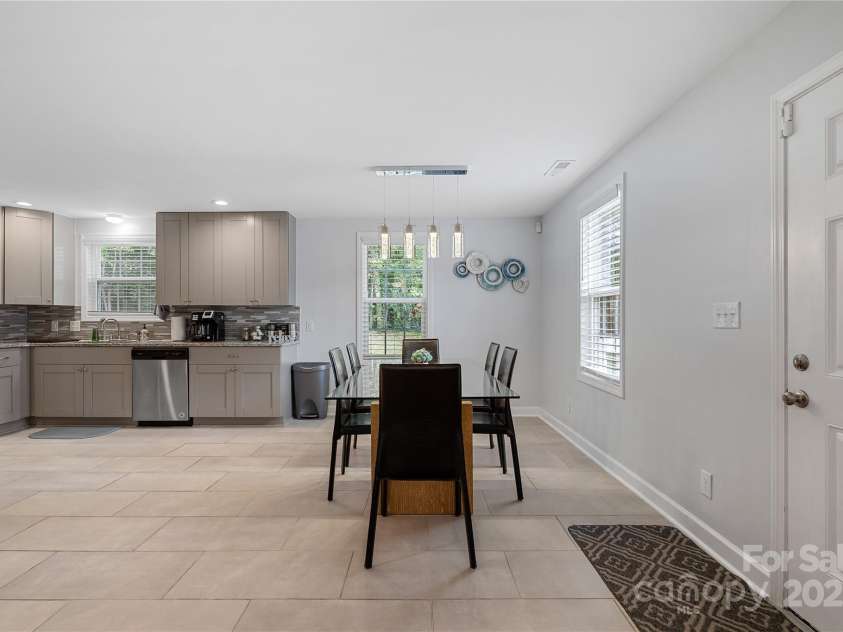 2510 Sherrill Street, Charlotte, NC 28208.  MLS# CAR4294165, YatesRealty ID 33307. 
