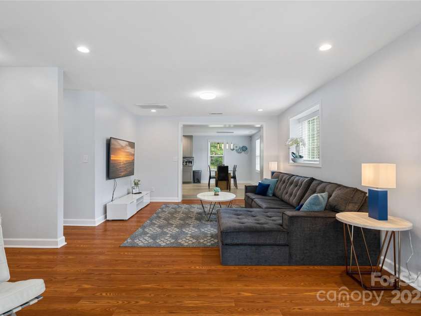2510 Sherrill Street, Charlotte, NC 28208.  MLS# CAR4294165, YatesRealty ID 33307. Living room