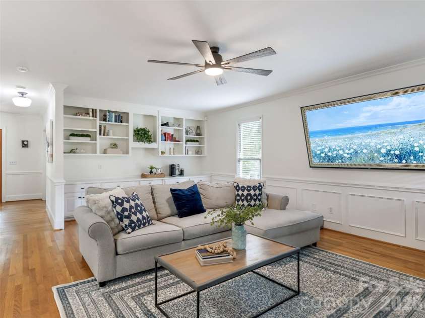 9317 Hanover South Trail, Charlotte, NC 28210.  MLS# CAR4397281, YatesRealty ID 33308. 