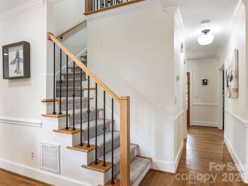 9317 Hanover South Trail, Charlotte, NC 28210.  MLS# CAR4397281, YatesRealty ID 33308. 