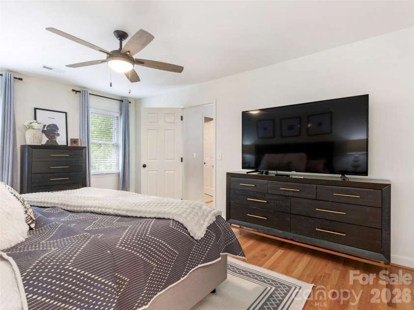 9317 Hanover South Trail, Charlotte, NC 28210.  MLS# CAR4397281, YatesRealty ID 33308. 