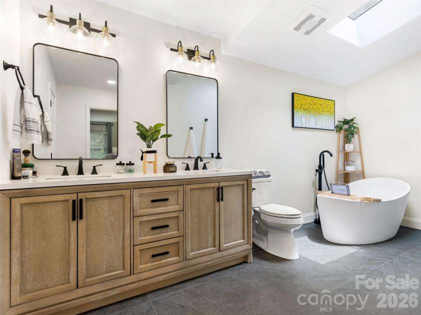 9317 Hanover South Trail, Charlotte, NC 28210.  MLS# CAR4397281, YatesRealty ID 33308. 