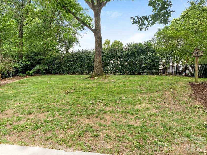 9317 Hanover South Trail, Charlotte, NC 28210.  MLS# CAR4397281, YatesRealty ID 33308. 