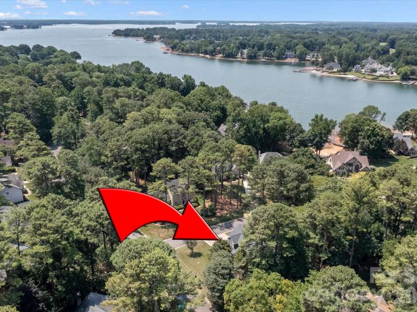 122 Lake Pine Road, Mooresville, NC 28117.  MLS# CAR4397434, YatesRealty ID 33309. 