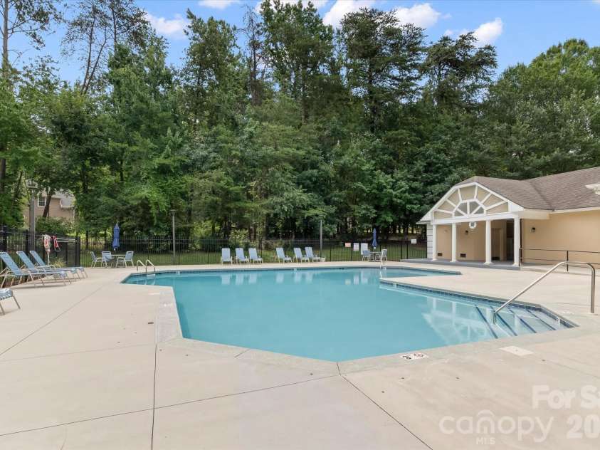 122 Lake Pine Road, Mooresville, NC 28117.  MLS# CAR4397434, YatesRealty ID 33309. 
