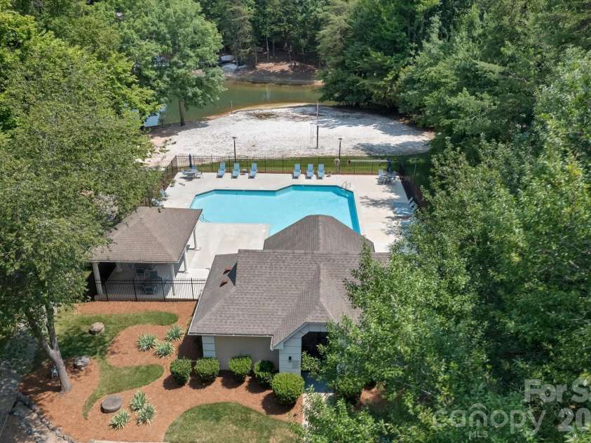 122 Lake Pine Road, Mooresville, NC 28117.  MLS# CAR4397434, YatesRealty ID 33309. Community Pool