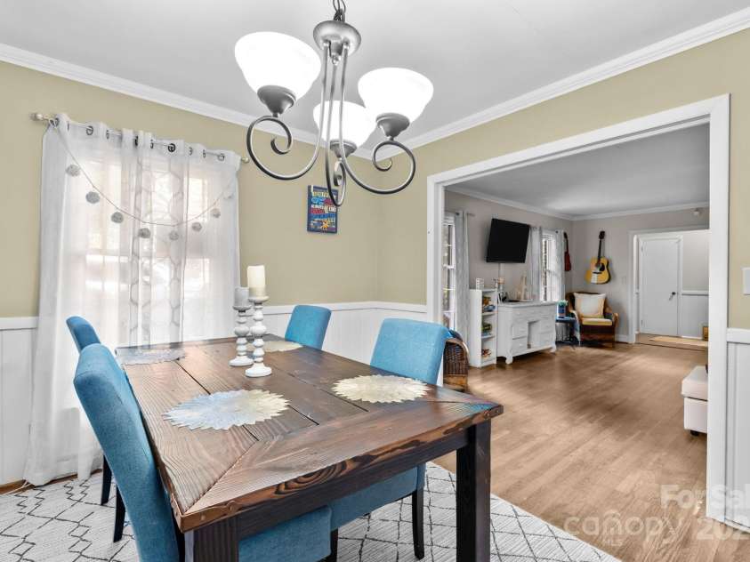 710 Owens Drive, Gastonia, NC 28054.  MLS# CAR4293681, YatesRealty ID 33309. 