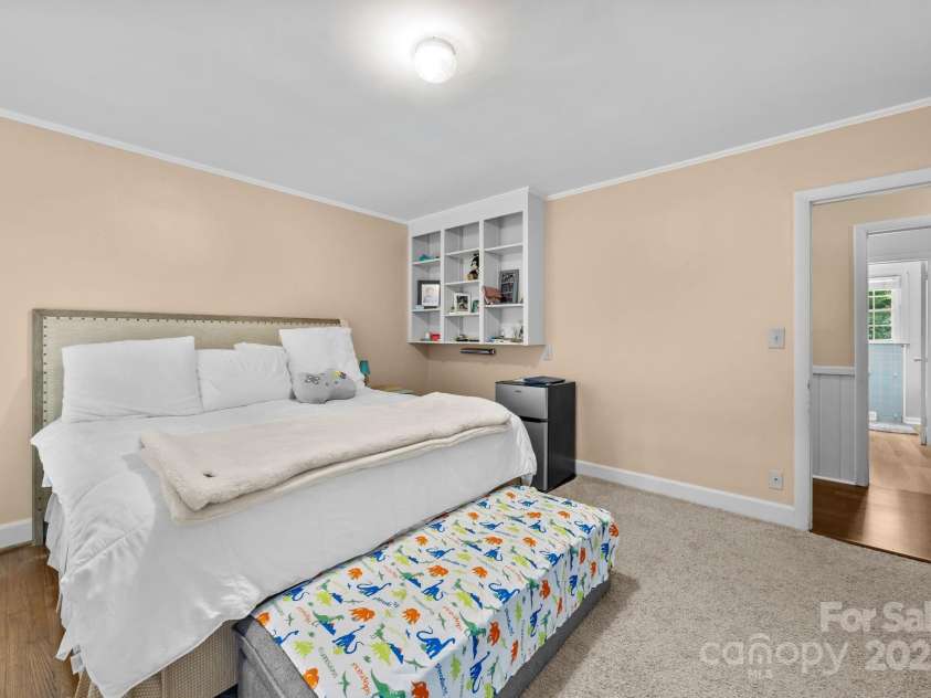 710 Owens Drive, Gastonia, NC 28054.  MLS# CAR4293681, YatesRealty ID 33309. 