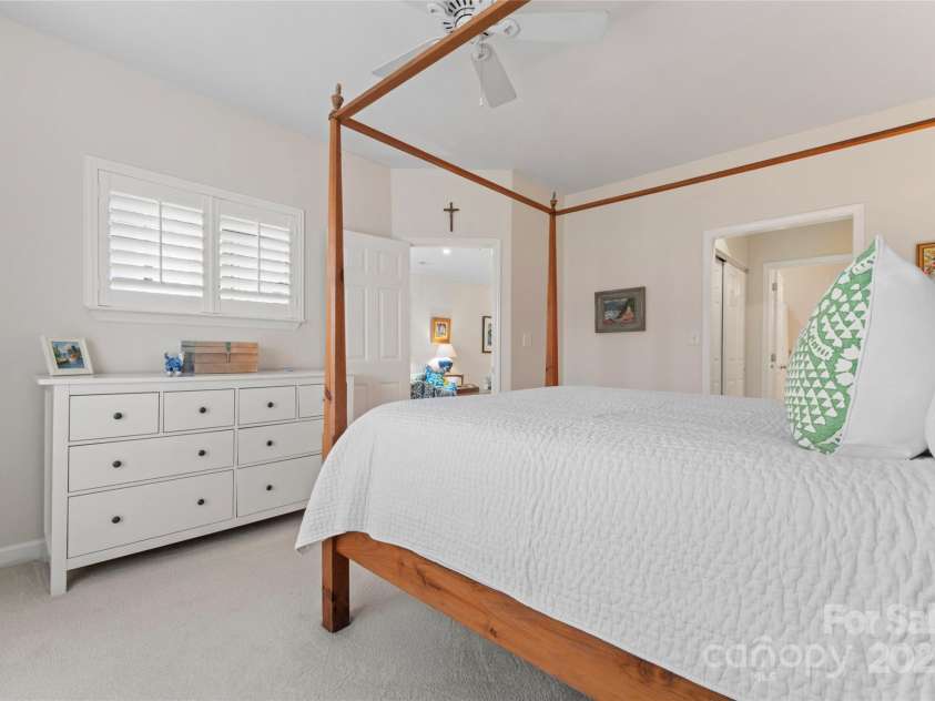 18832 Nautical Drive, Cornelius, NC 28031.  MLS# CAR4231372, YatesRealty ID 3331. 