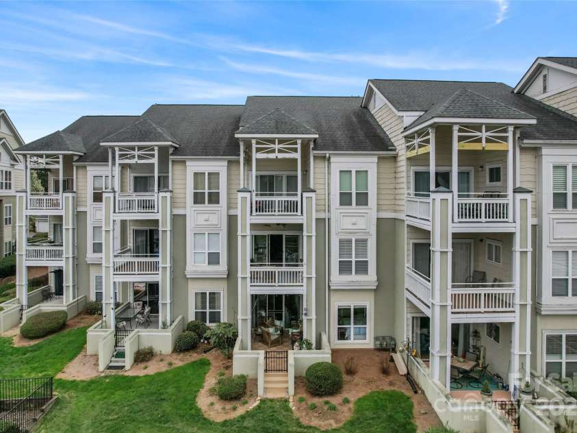 18832 Nautical Drive, Cornelius, NC 28031.  MLS# CAR4231372, YatesRealty ID 3331. 