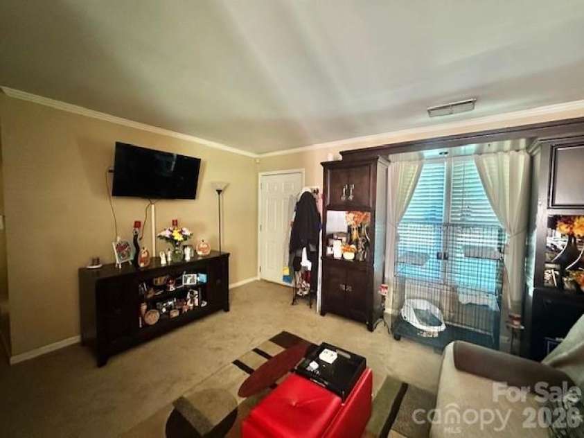 6042 Crape Myrtle Lane, Charlotte, NC 28216.  MLS# CAR4325021, YatesRealty ID 3331. Living Room