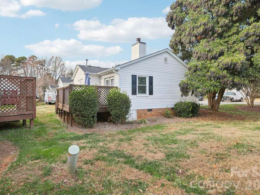 6042 Crape Myrtle Lane, Charlotte, NC 28216.  MLS# CAR4325021, YatesRealty ID 3331. Rear Exterior