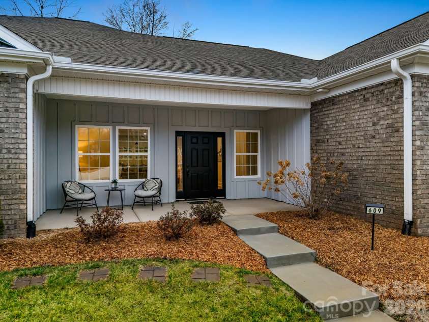 609 Rosemore Place, Rock Hill, SC 29732.  MLS# CAR4351531, YatesRealty ID 3331. 