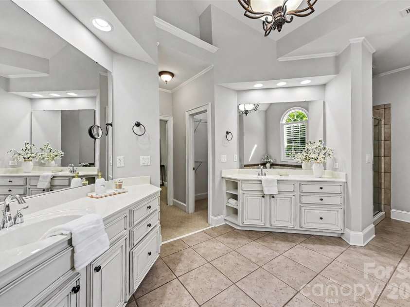2110 Highland Forest Drive, Marvin, NC 28173.  MLS# CAR4390983, YatesRealty ID 33310. Primary bathroom