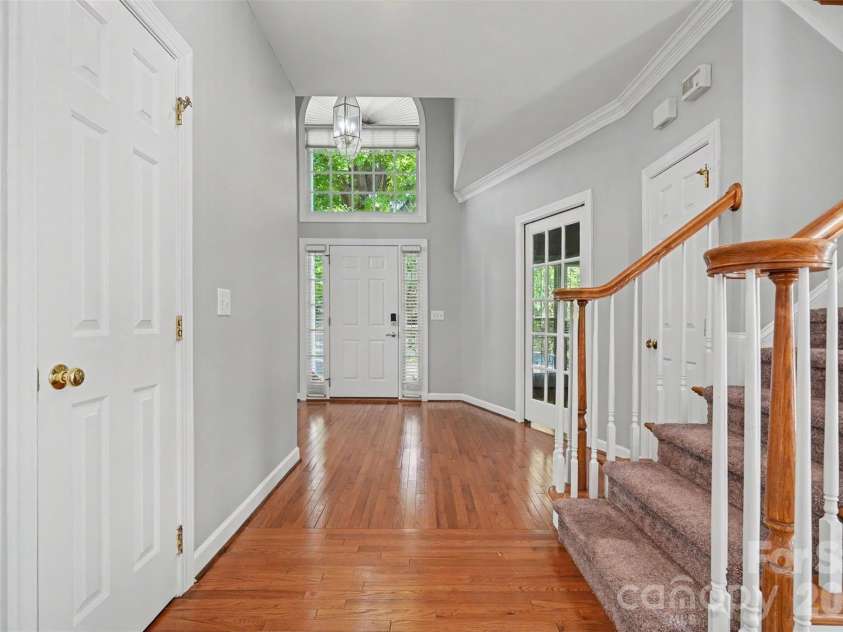 5917 Nuthatch Court, Charlotte, NC 28277.  MLS# CAR4397749, YatesRealty ID 33311. 
