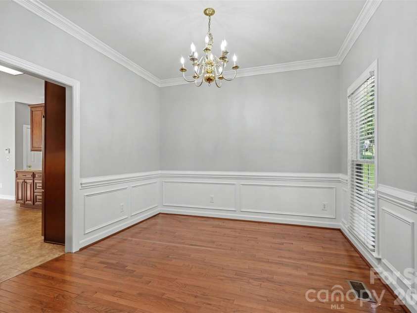5917 Nuthatch Court, Charlotte, NC 28277.  MLS# CAR4397749, YatesRealty ID 33311. 