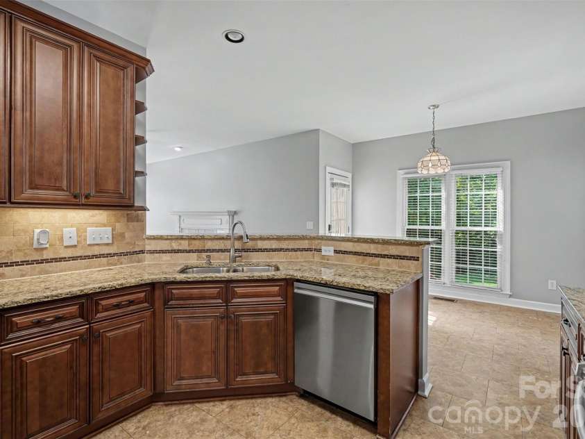 5917 Nuthatch Court, Charlotte, NC 28277.  MLS# CAR4397749, YatesRealty ID 33311. 