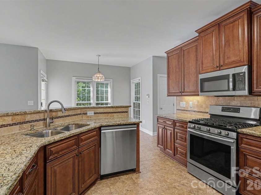 5917 Nuthatch Court, Charlotte, NC 28277.  MLS# CAR4397749, YatesRealty ID 33311. 