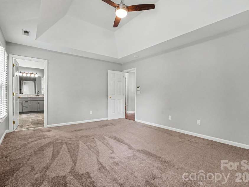 5917 Nuthatch Court, Charlotte, NC 28277.  MLS# CAR4397749, YatesRealty ID 33311. 