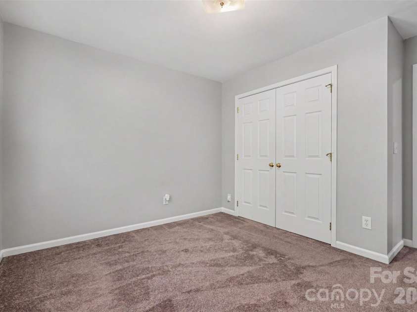 5917 Nuthatch Court, Charlotte, NC 28277.  MLS# CAR4397749, YatesRealty ID 33311. 